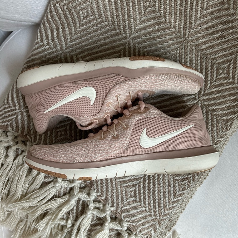 Nike Flex Supreme TR6